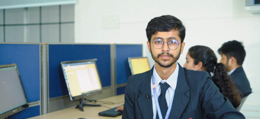 Faculty of IT About IMG 1